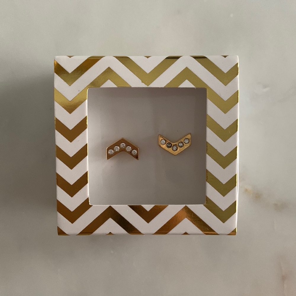 3/$20💎🆕 Foxy Originals 14k gold arrow earrings with crystals